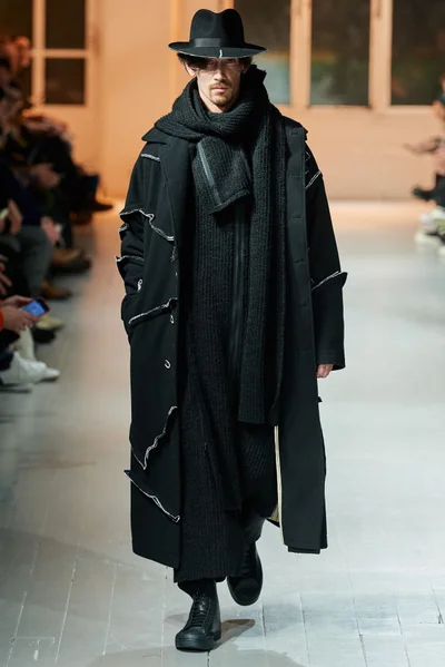Look 28